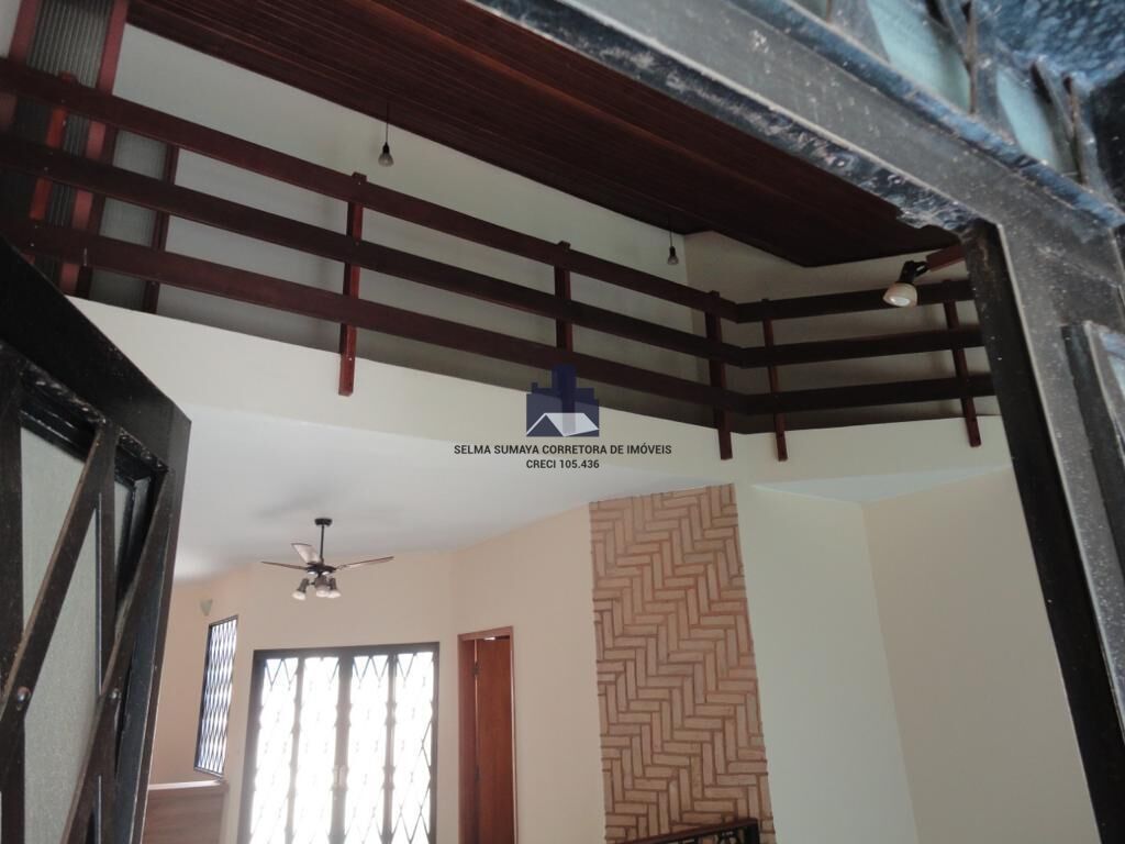 Casa com 3 quartos à venda, 260m² — foto 15 de 24