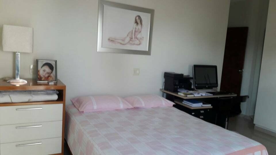 Apartamento com 4 quartos à venda, 250m² — foto 17 de 29