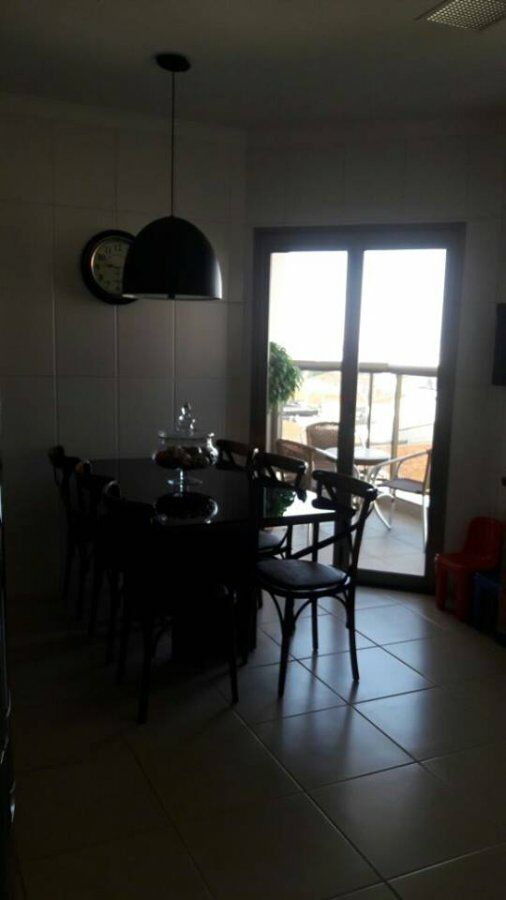 Apartamento com 4 quartos à venda, 250m² — foto 13 de 29