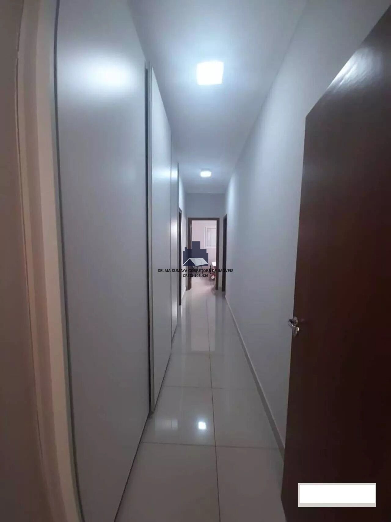 Casa de Condomínio com 3 quartos à venda, 219m² — foto 10 de 21