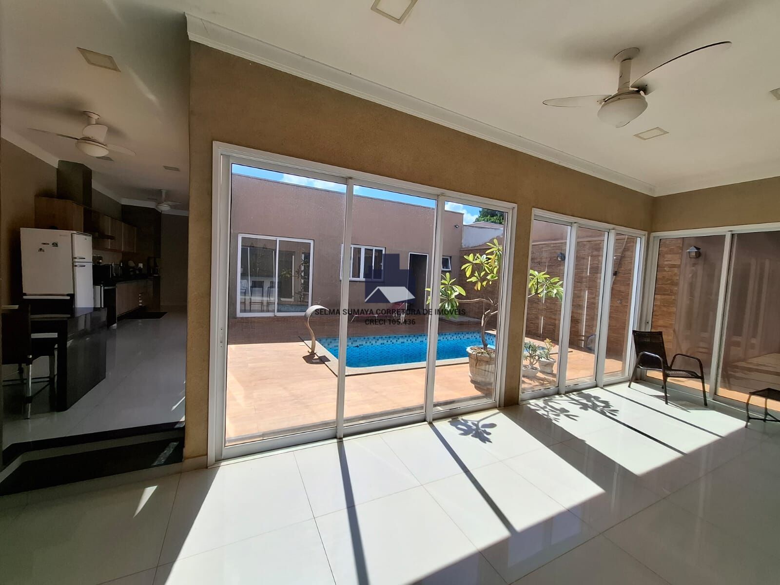 Casa de Condomínio com 3 quartos à venda, 216m² — foto 7 de 23