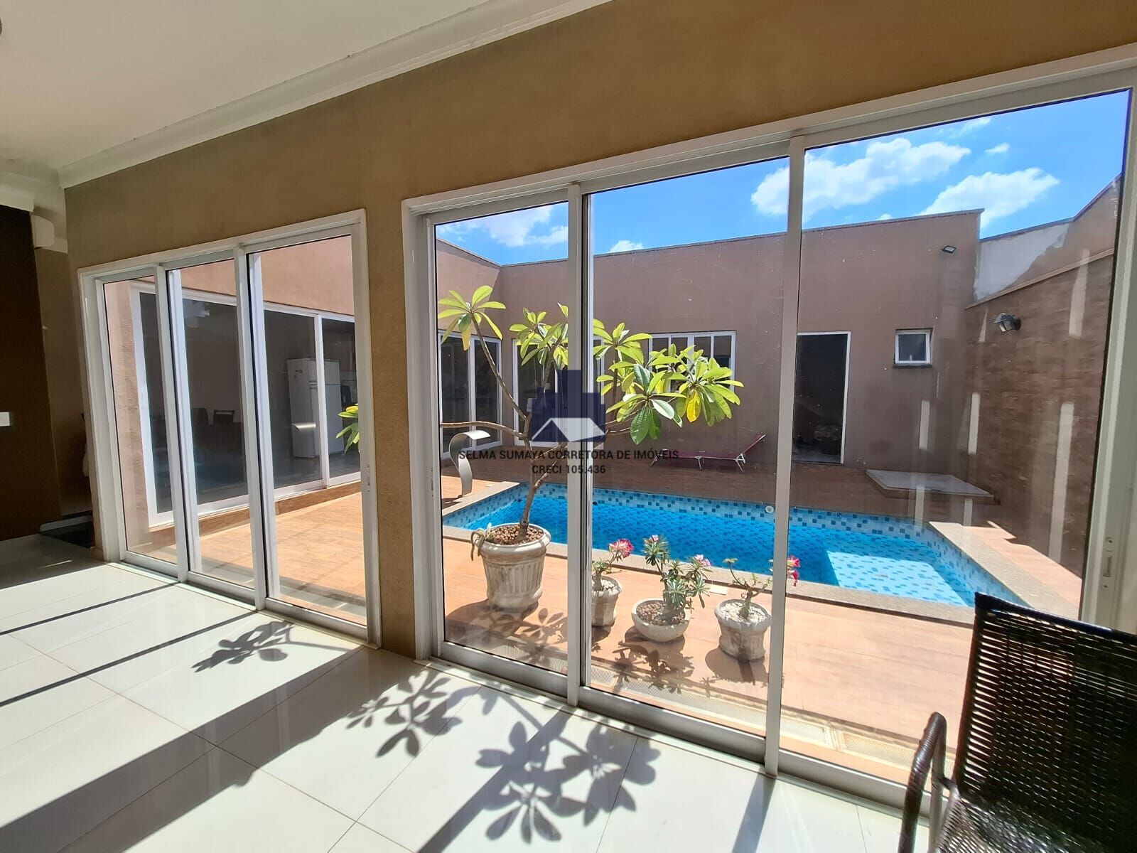 Casa de Condomínio com 3 quartos à venda, 216m² — foto 15 de 23