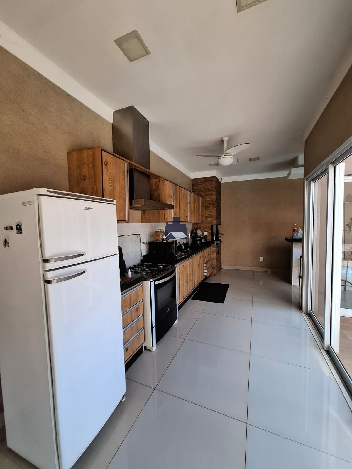 Casa de Condomínio com 3 quartos à venda, 216m² — foto 16 de 23