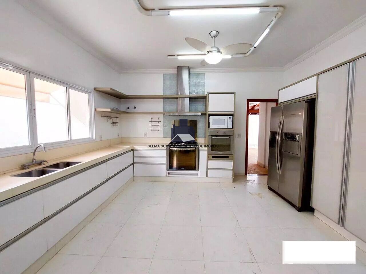 Casa de Condomínio com 4 quartos à venda, 320m² — foto 5 de 21