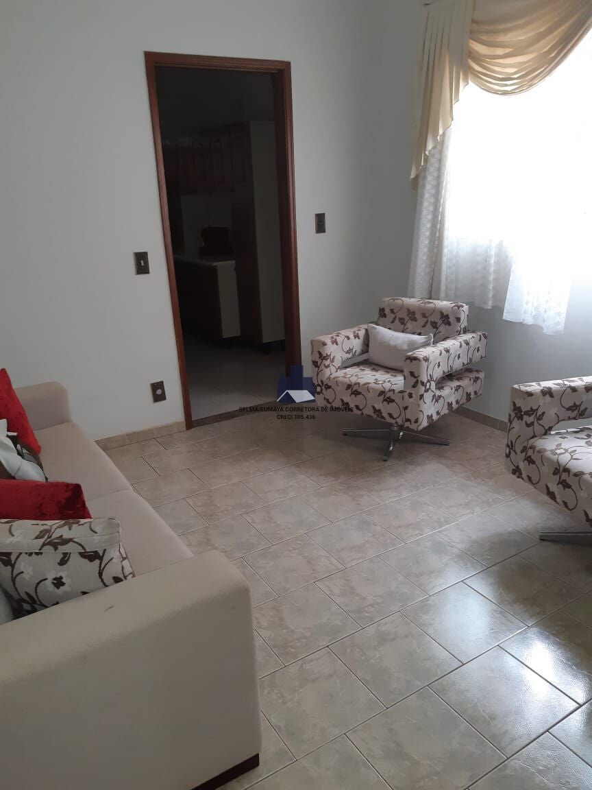 Casa com 3 quartos à venda, 240m² — foto 10 de 28