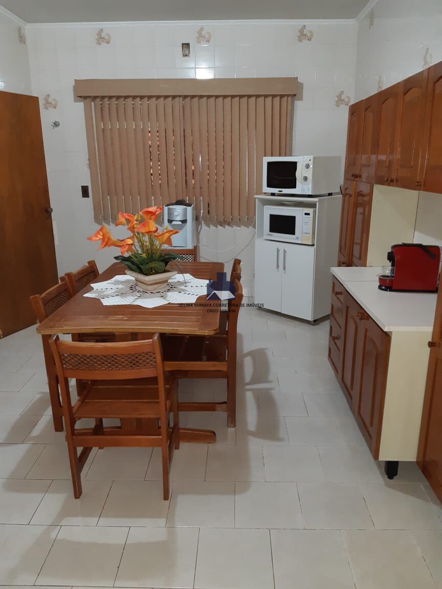 Casa com 3 quartos à venda, 240m² — foto 11 de 28