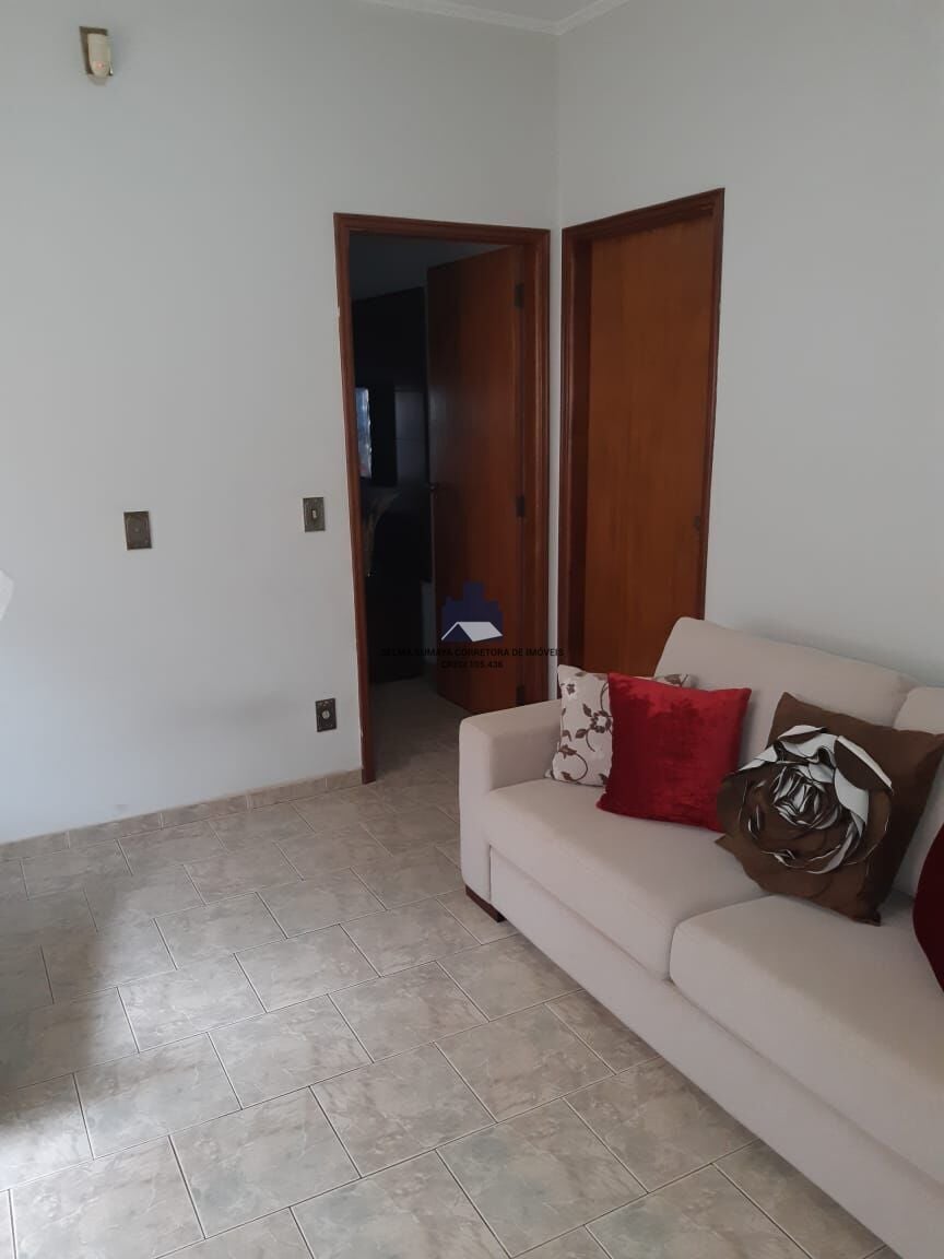 Casa com 3 quartos à venda, 240m² — foto 9 de 28