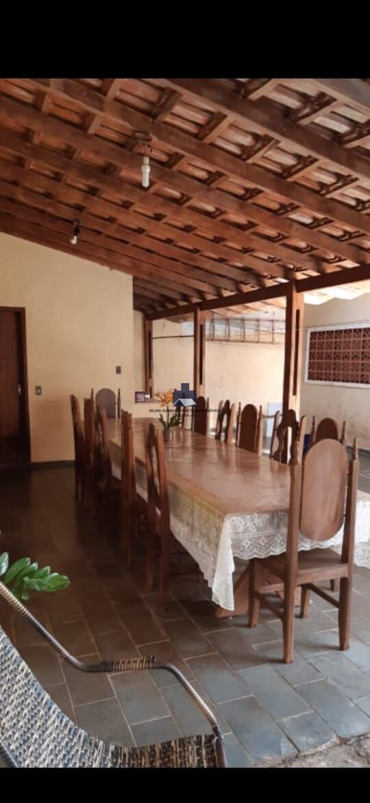 Casa com 3 quartos à venda, 240m² — foto 26 de 28