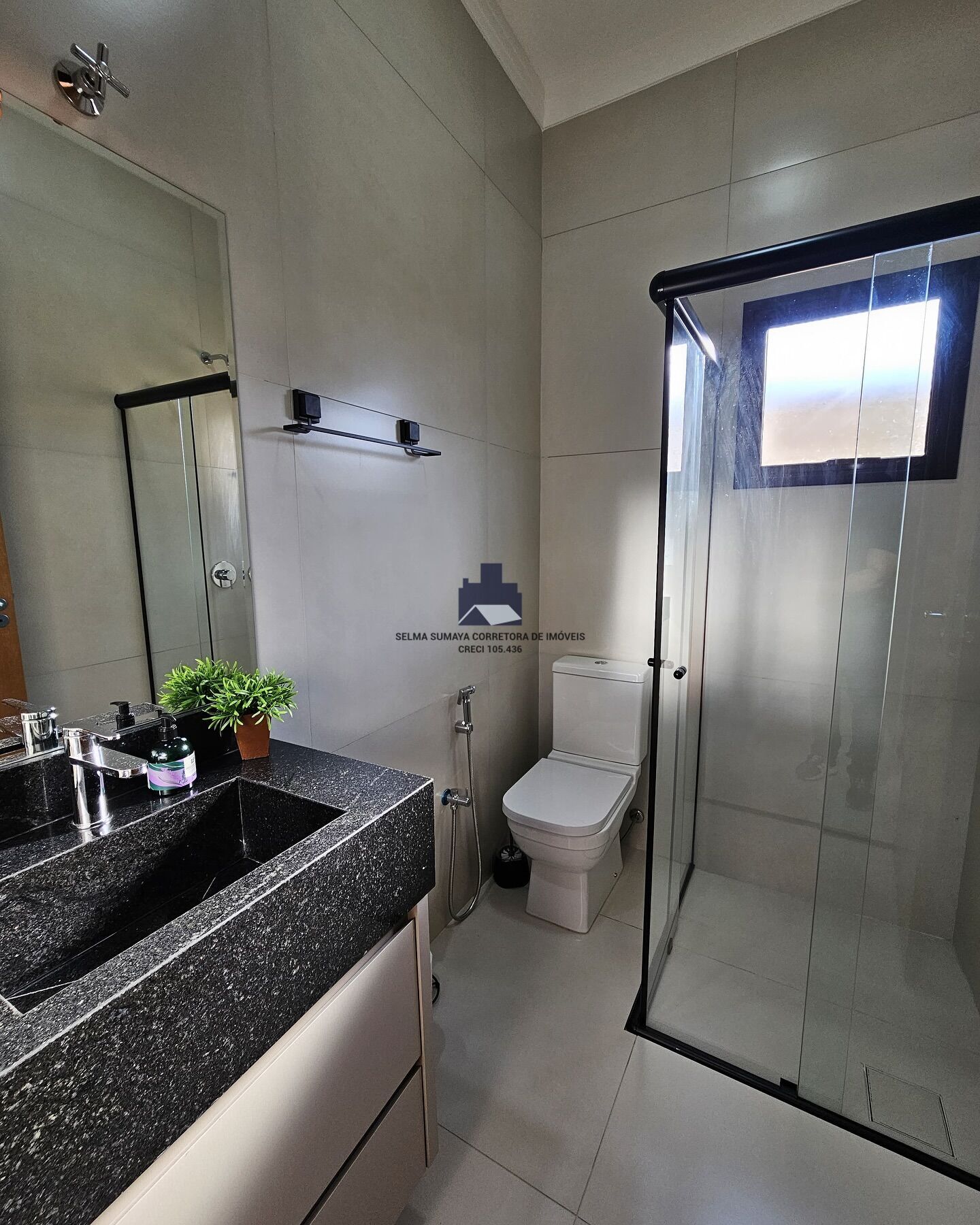 Casa de Condomínio com 3 quartos à venda, 226m² — foto 8 de 10