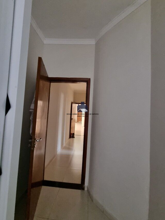 Casa com 3 quartos à venda, 250m² — foto 6 de 11