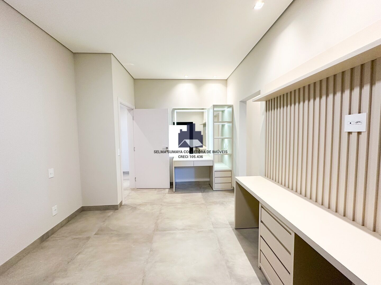 Casa de Condomínio com 3 quartos à venda, 240m² — foto 16 de 20