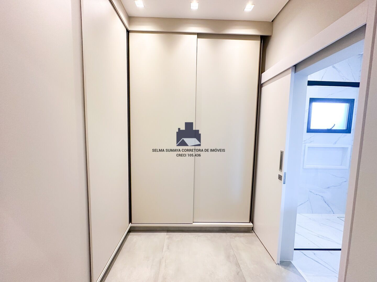 Casa de Condomínio com 3 quartos à venda, 240m² — foto 18 de 20