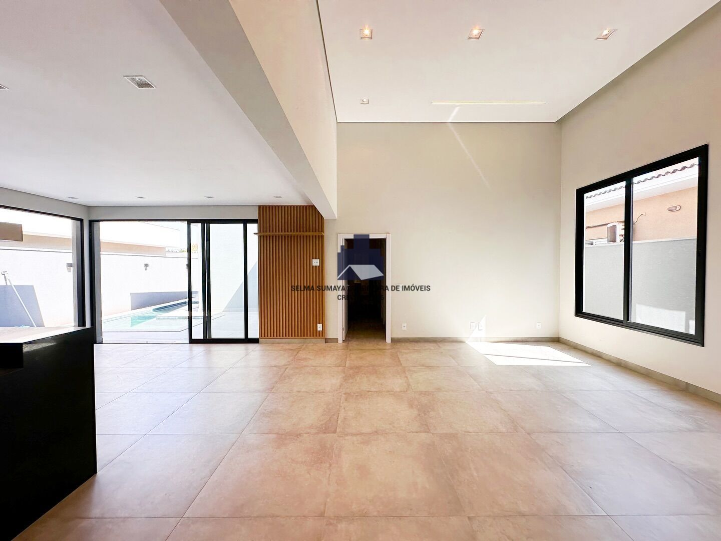 Casa de Condomínio com 3 quartos à venda, 240m² — foto 5 de 20