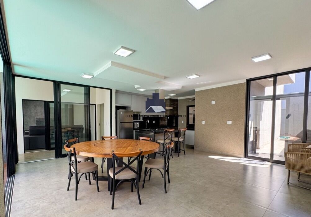 Casa de Condomínio com 3 quartos à venda, 250m² — foto 11 de 17