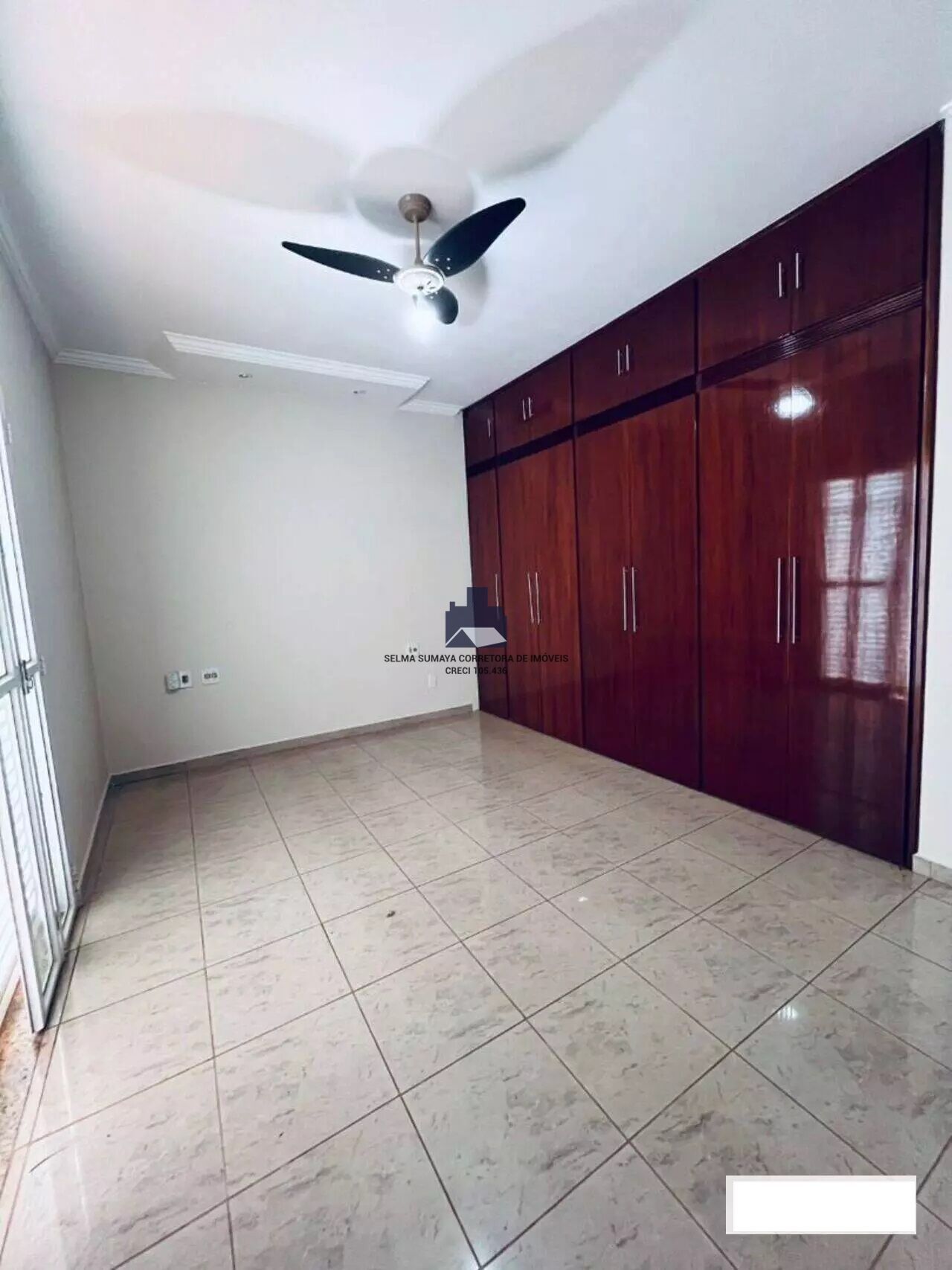 Casa com 4 quartos à venda, 270m² — foto 4 de 21
