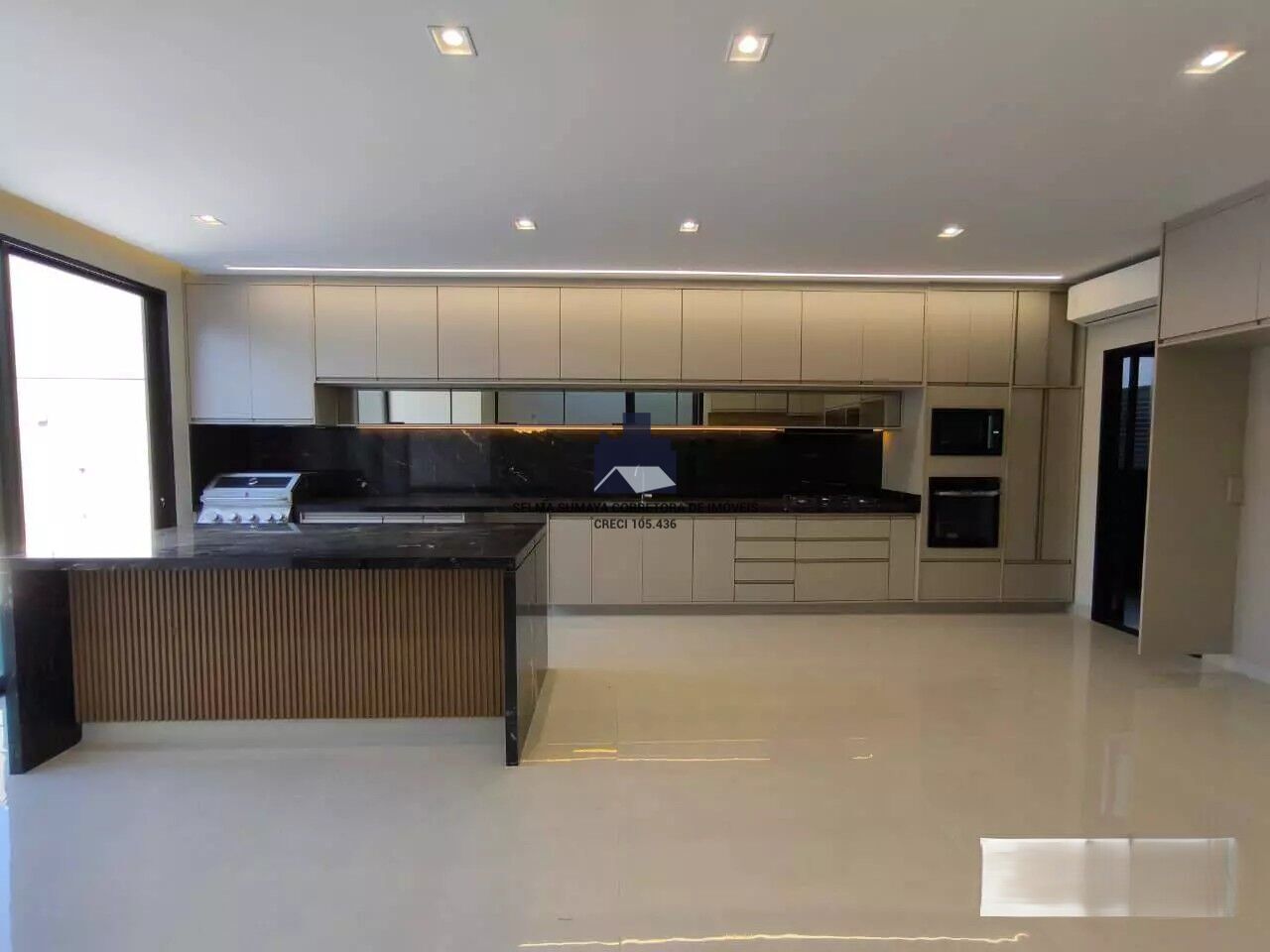 Casa de Condomínio com 3 quartos à venda, 241m² — foto 7 de 31