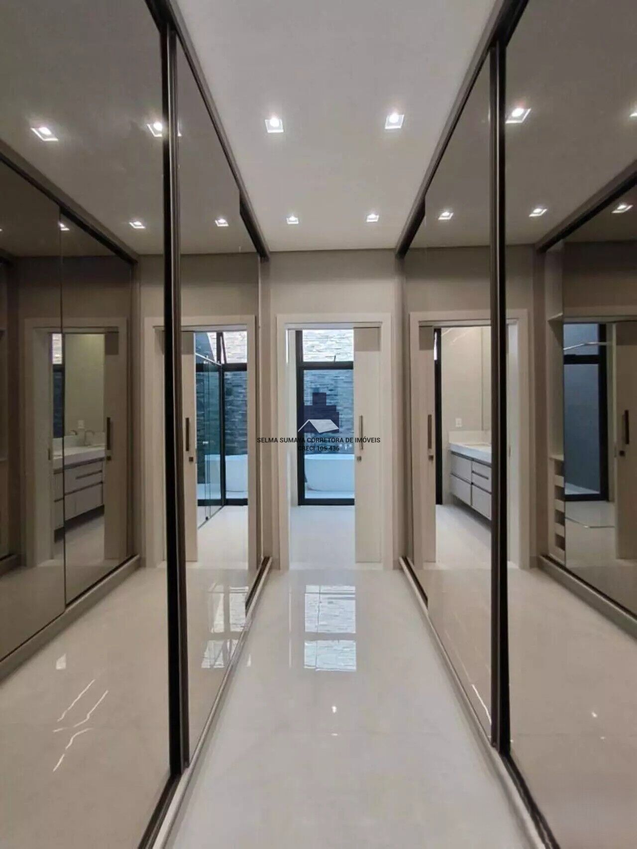 Casa de Condomínio com 3 quartos à venda, 241m² — foto 8 de 31