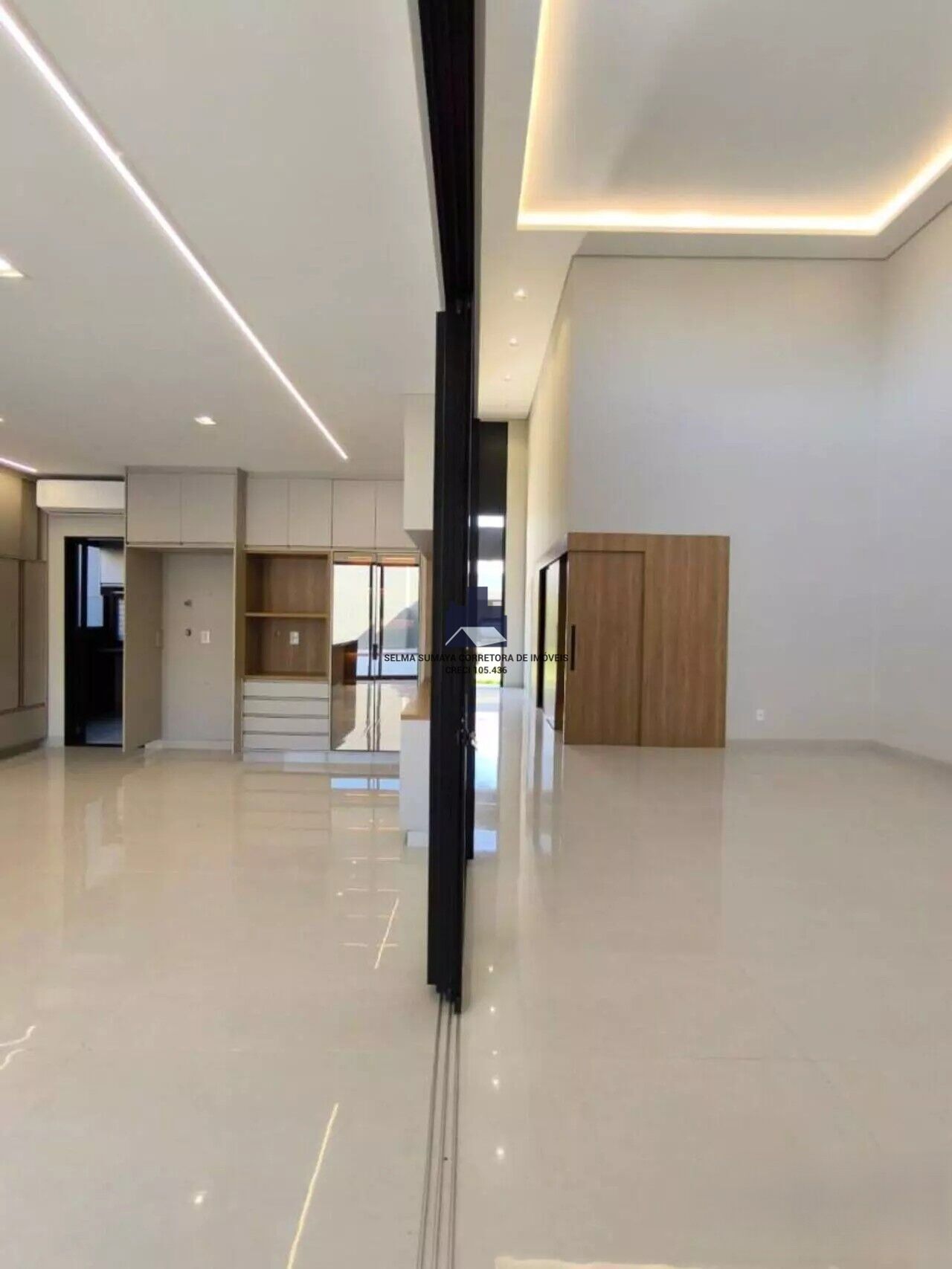 Casa de Condomínio com 3 quartos à venda, 241m² — foto 29 de 31
