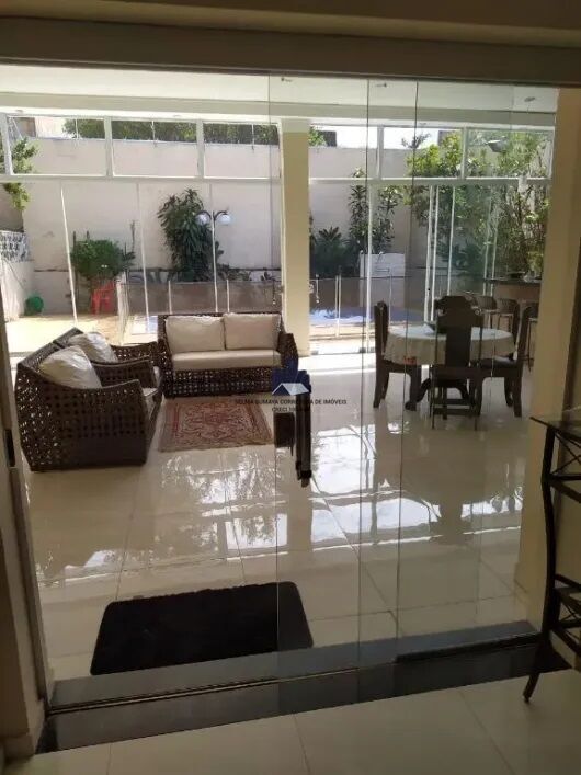 Casa com 3 quartos à venda, 340m² — foto 16 de 23