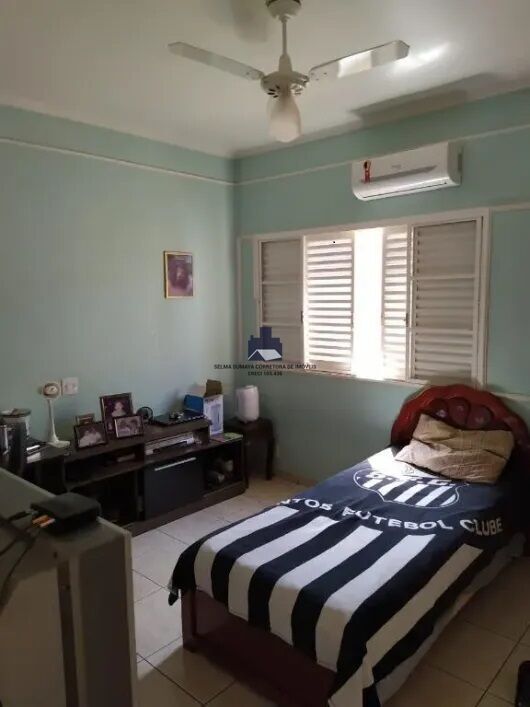 Casa com 3 quartos à venda, 340m² — foto 19 de 23
