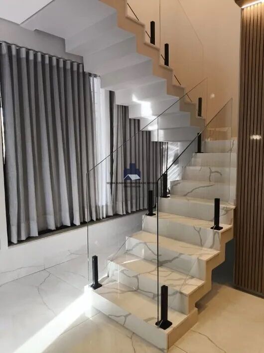 Casa de Condomínio com 4 quartos à venda, 273m² — foto 16 de 18