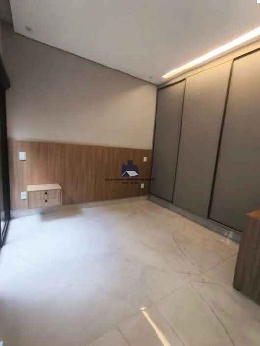 Casa de Condomínio com 4 quartos à venda, 273m² — foto 13 de 18
