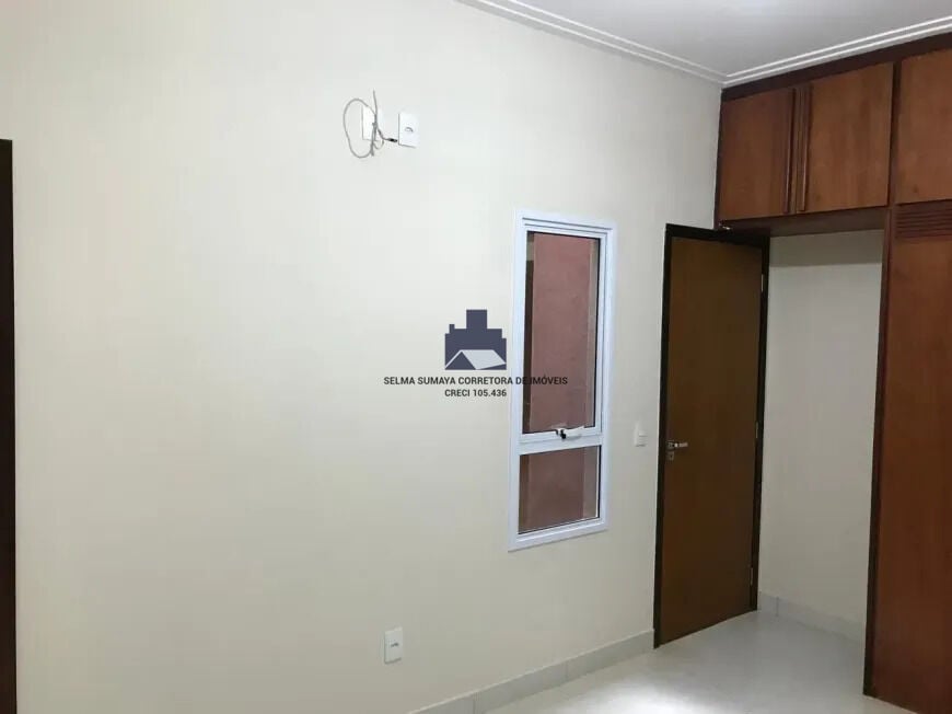 Casa com 3 quartos à venda, 230m² — foto 16 de 24