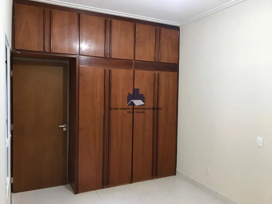 Casa com 3 quartos à venda, 230m² — foto 17 de 24