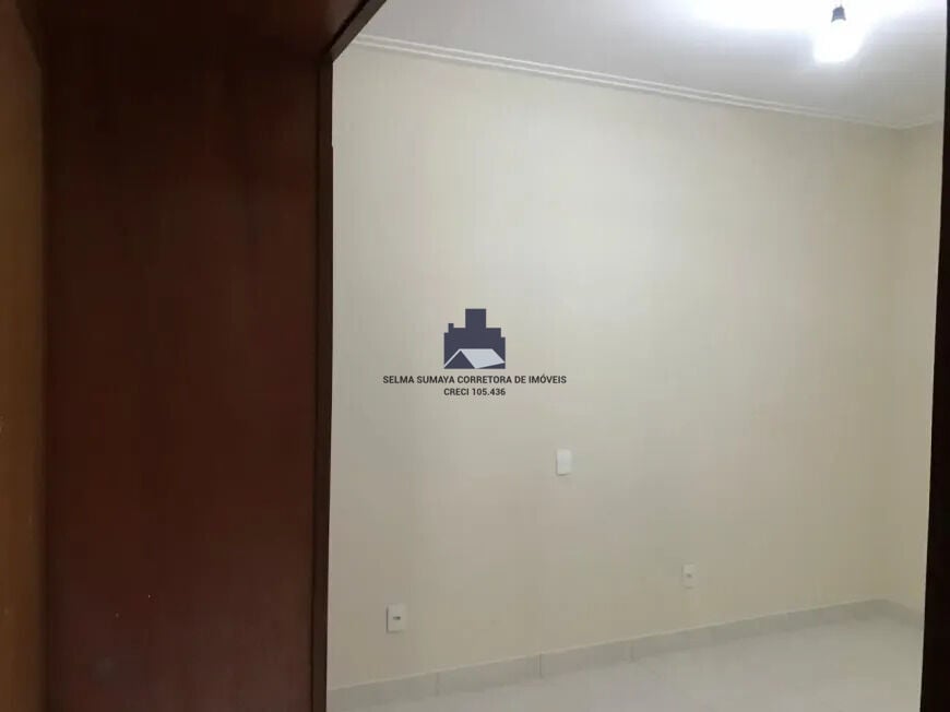 Casa com 3 quartos à venda, 230m² — foto 15 de 24