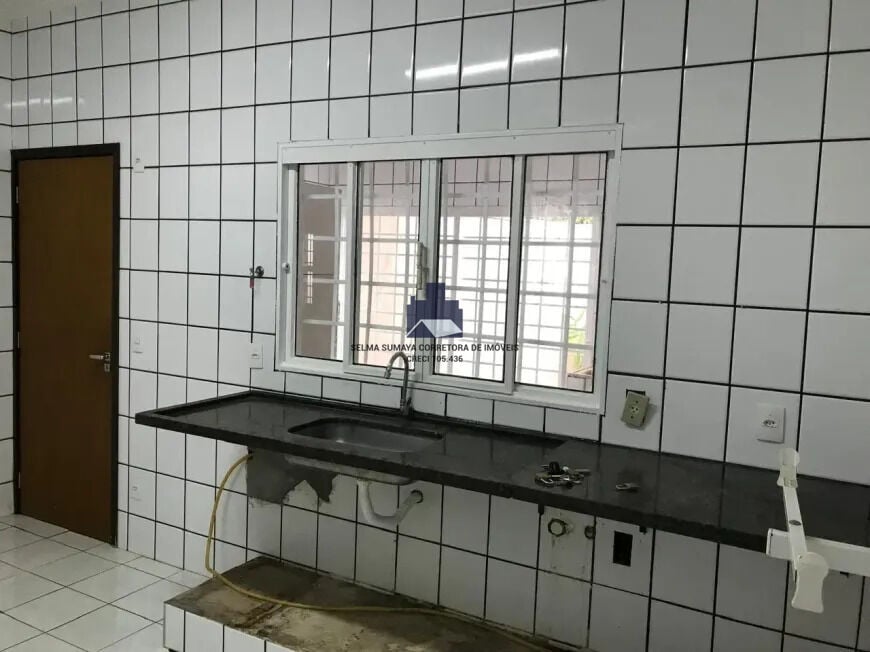 Casa com 3 quartos à venda, 230m² — foto 12 de 24
