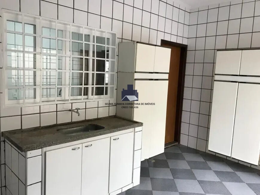 Casa com 3 quartos à venda, 230m² — foto 13 de 24