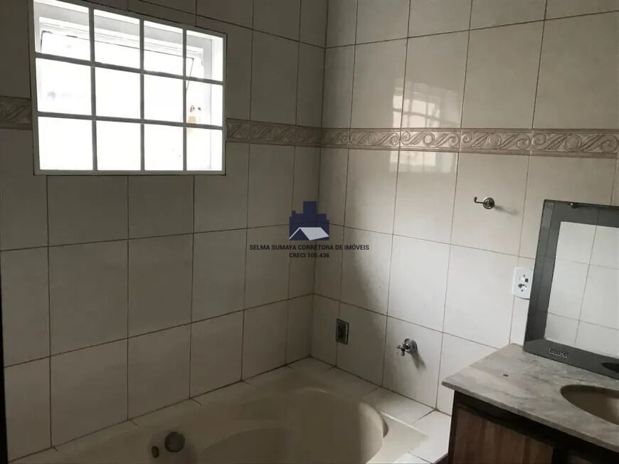 Casa com 3 quartos à venda, 230m² — foto 4 de 24