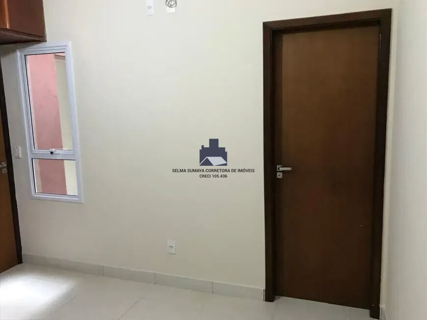 Casa com 3 quartos à venda, 230m² — foto 18 de 24