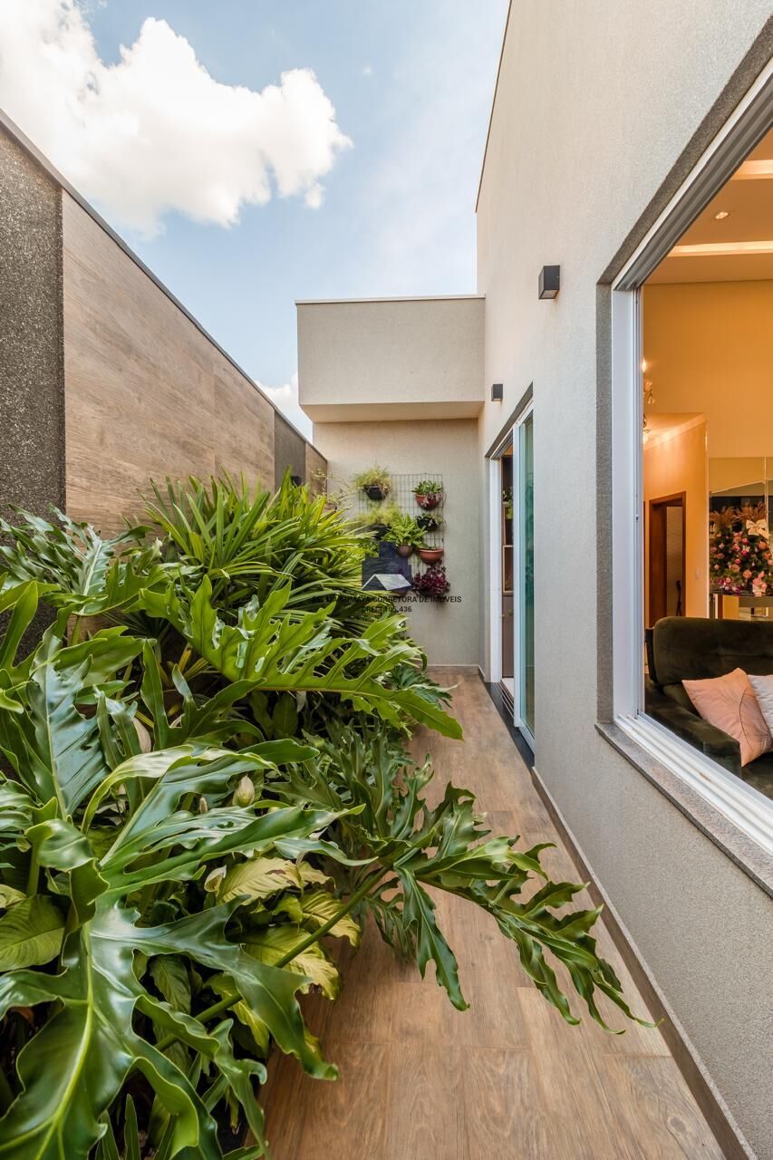 Casa de Condomínio com 3 quartos à venda, 242m² — foto 17 de 27