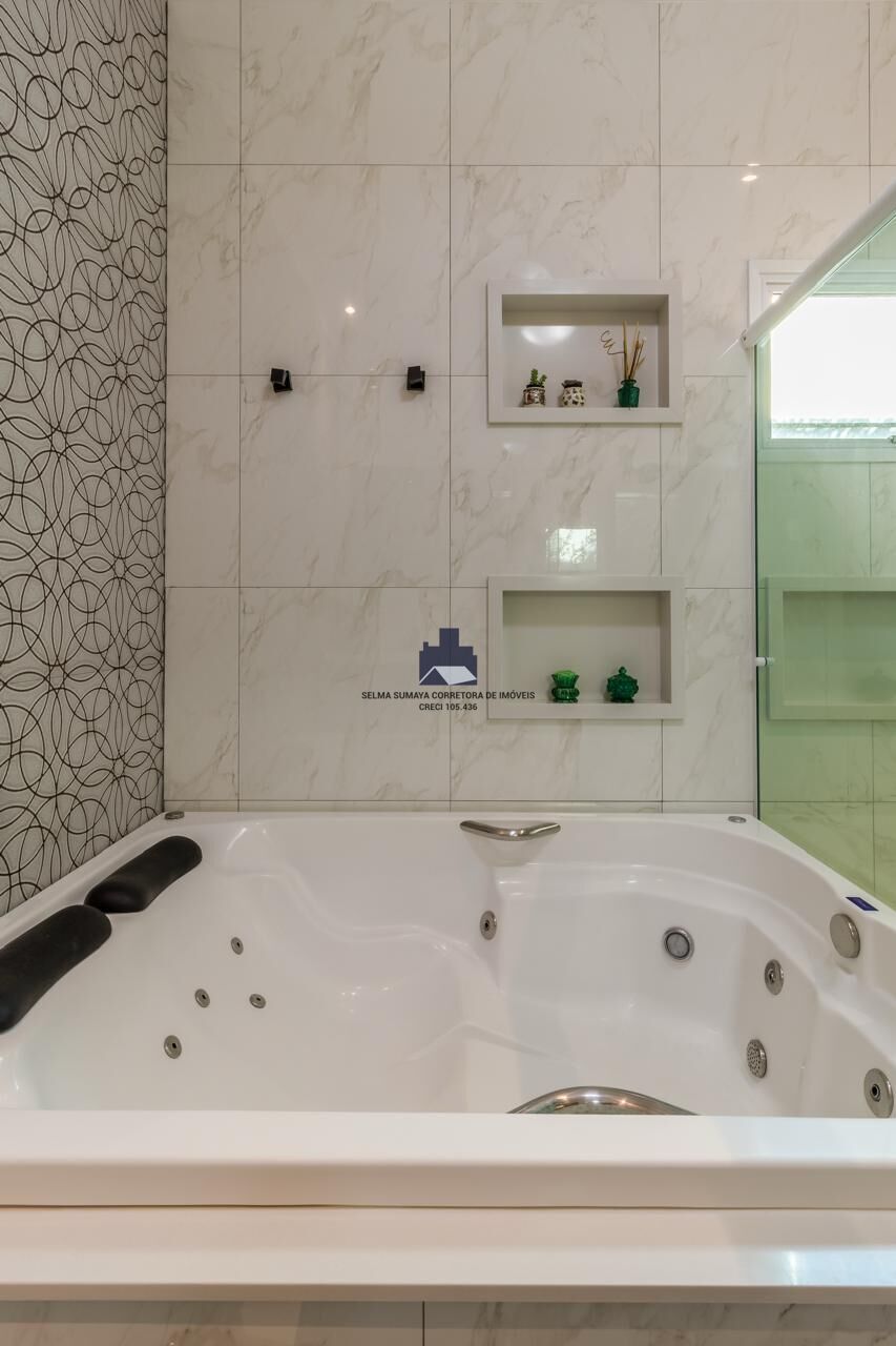 Casa de Condomínio com 3 quartos à venda, 242m² — foto 9 de 27