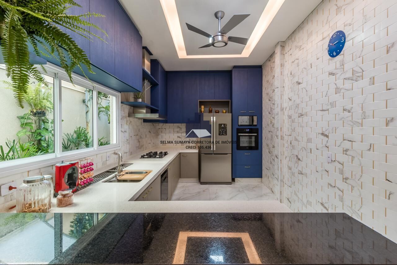Casa de Condomínio com 3 quartos à venda, 242m² — foto 4 de 27