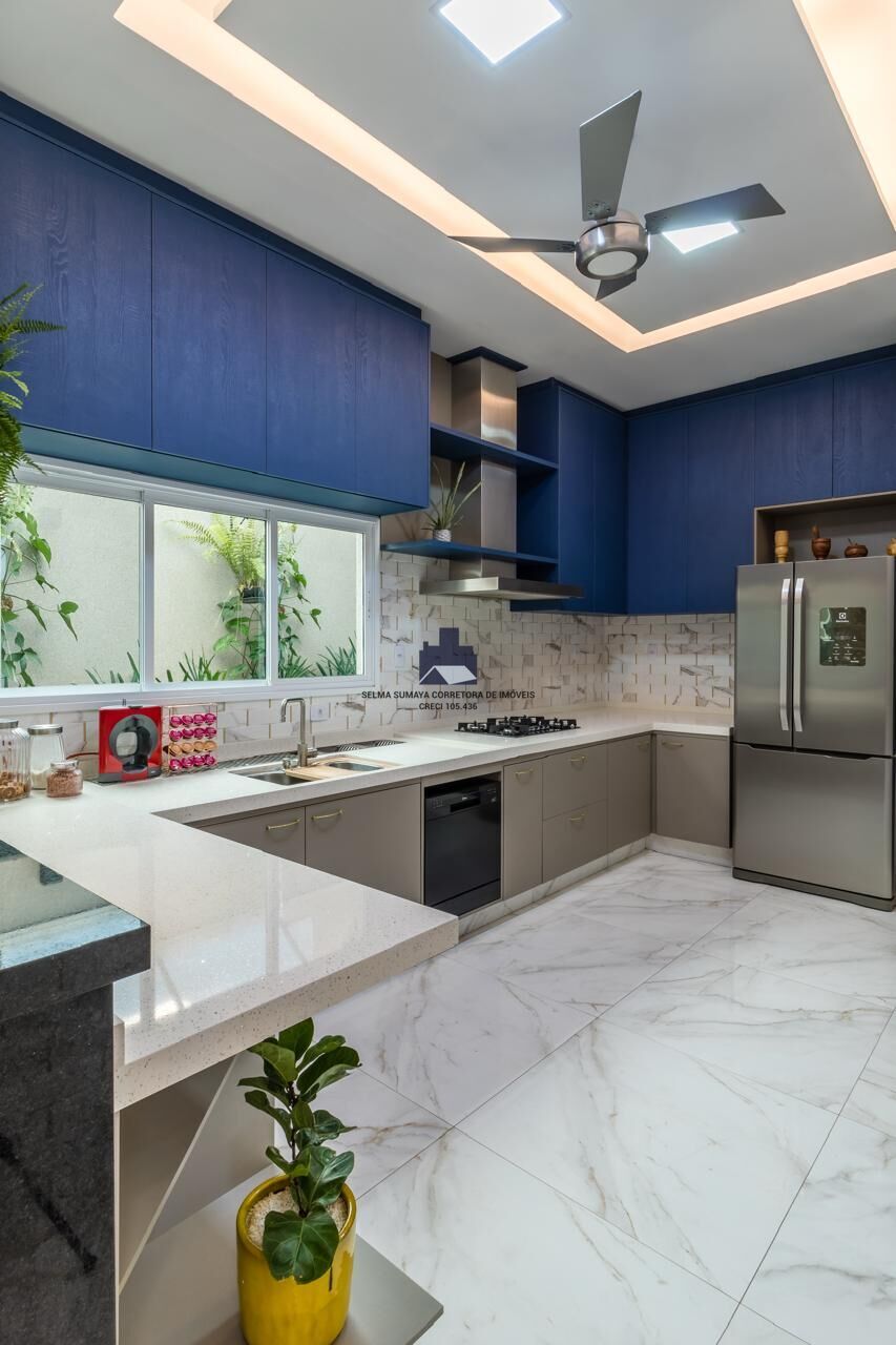 Casa de Condomínio com 3 quartos à venda, 242m² — foto 19 de 27