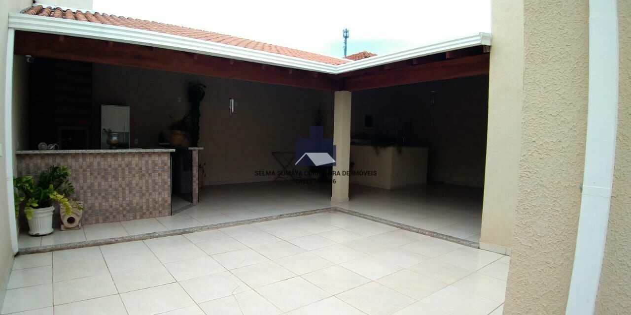 Casa com 3 quartos à venda, 300m² — foto 24 de 28