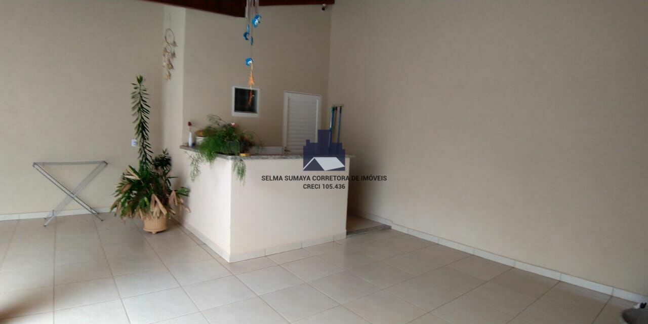 Casa com 3 quartos à venda, 300m² — foto 11 de 28