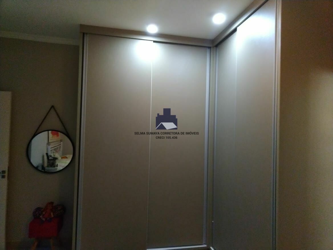 Casa com 3 quartos à venda, 300m² — foto 9 de 28