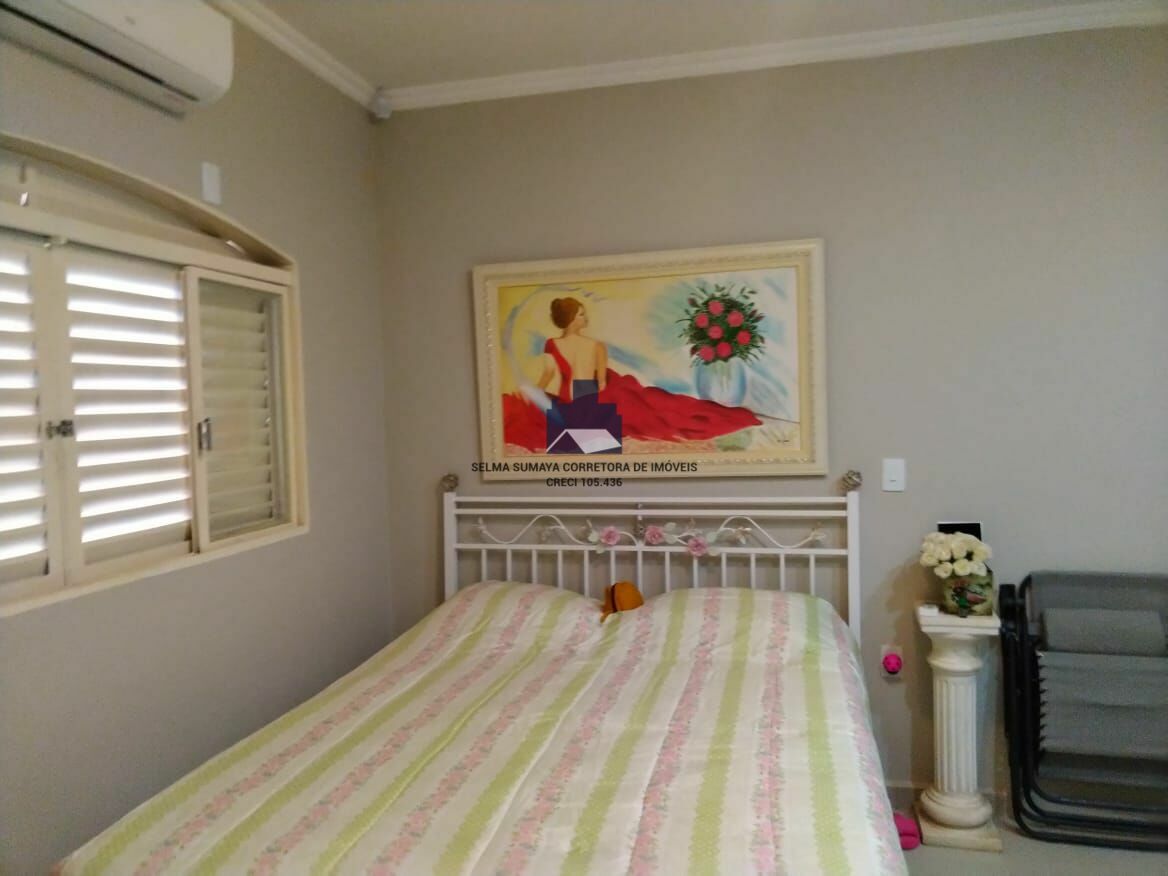 Casa com 3 quartos à venda, 300m² — foto 7 de 28