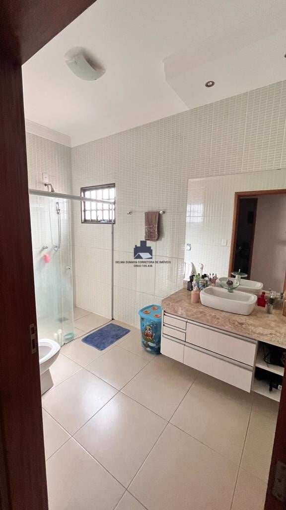 Casa com 3 quartos à venda, 219m² — foto 11 de 15