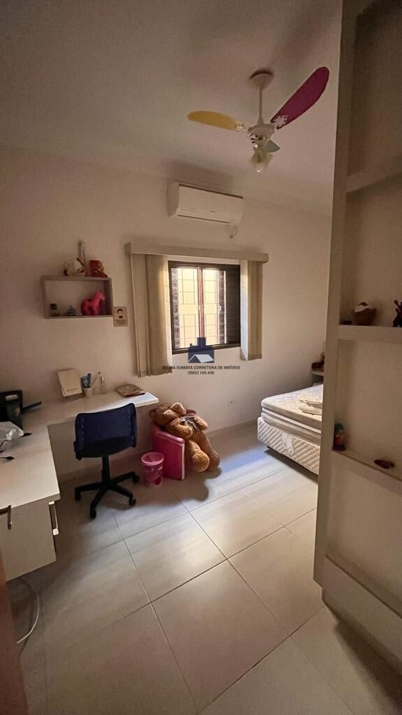 Casa com 3 quartos à venda, 219m² — foto 12 de 15