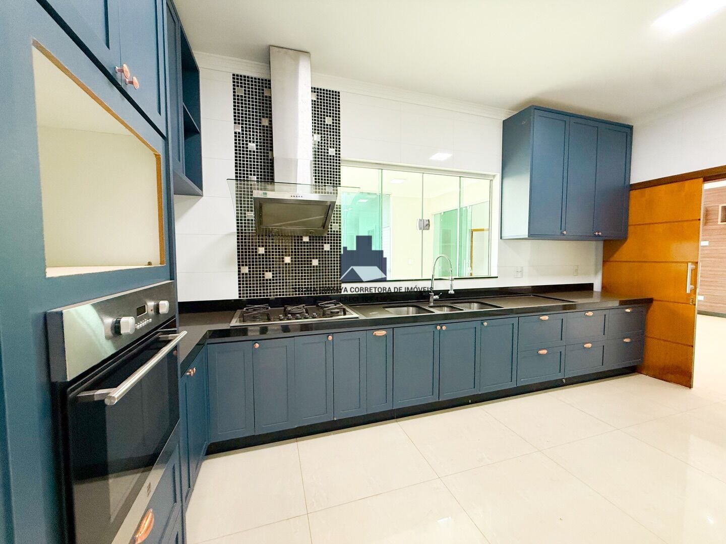 Casa de Condomínio com 4 quartos à venda, 300m² — foto 7 de 20