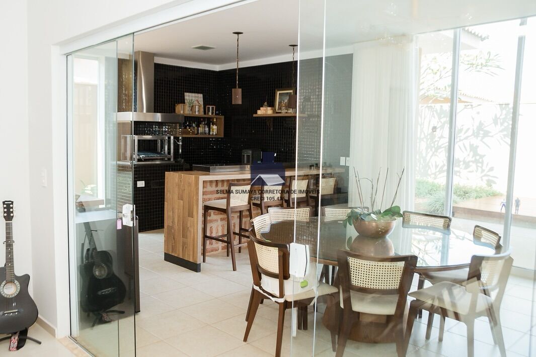 Casa de Condomínio com 4 quartos à venda, 300m² — foto 8 de 10