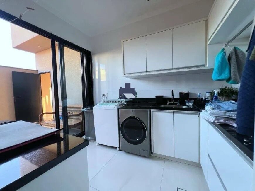 Casa de Condomínio com 3 quartos à venda, 250m² — foto 18 de 18