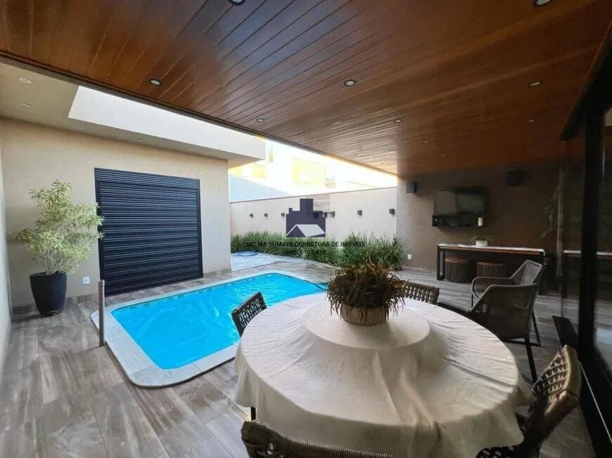 Casa de Condomínio com 3 quartos à venda, 250m² — foto 13 de 18