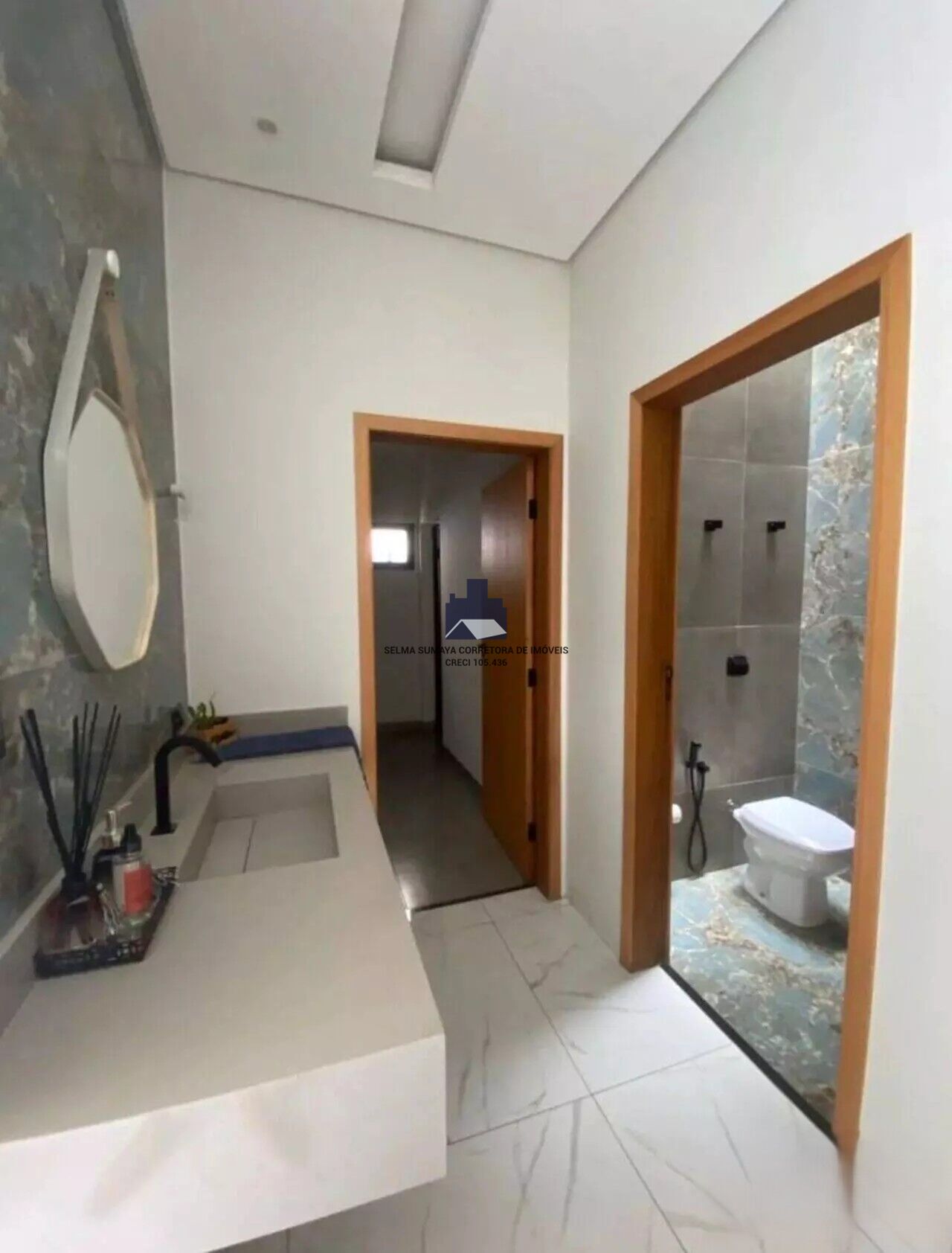 Casa de Condomínio com 3 quartos à venda, 200m² — foto 10 de 18