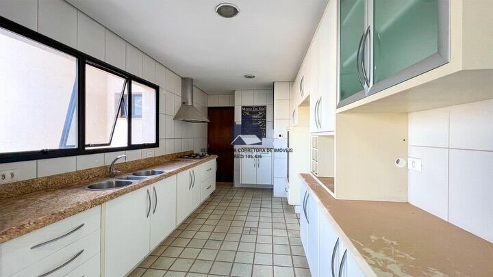 Apartamento com 4 quartos à venda, 316m² — foto 13 de 17