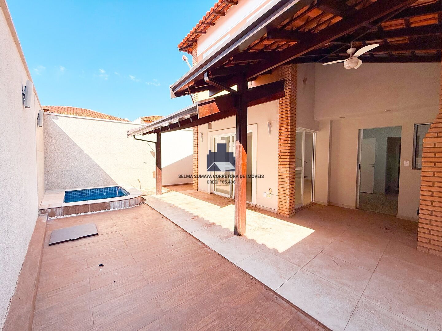 Casa de Condomínio com 3 quartos à venda, 130m² — foto 17 de 19